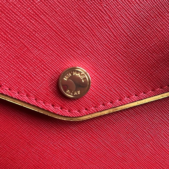 Michael Kors shoulder Bag Red Saffiano leather/ gold tone hardware & Trim NWOT - Picture 3 of 16